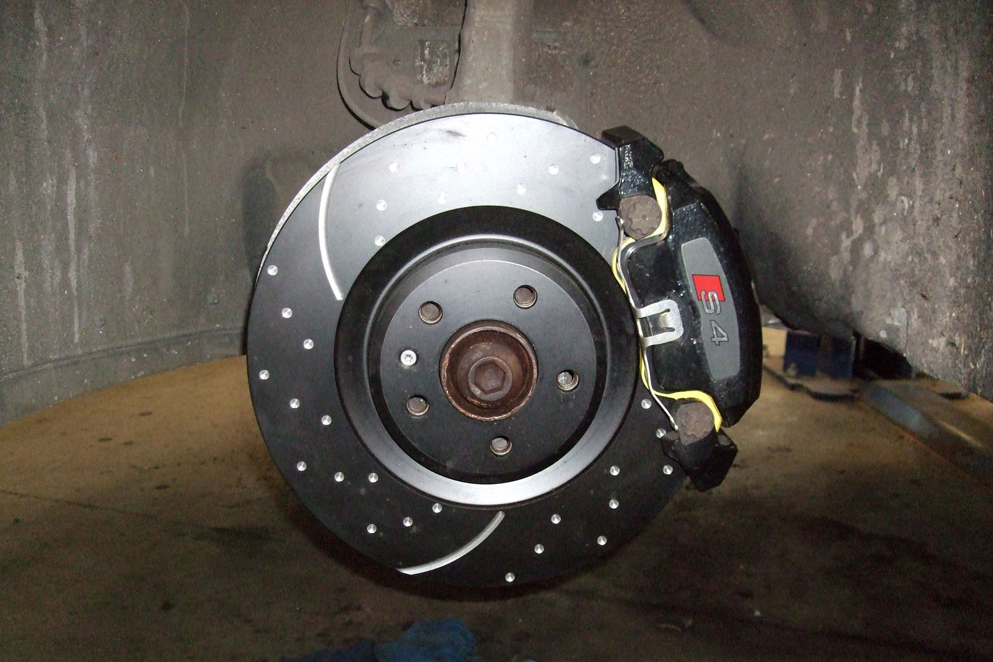 Brake repairs, replacements and servicing at Autotechnics Blandford